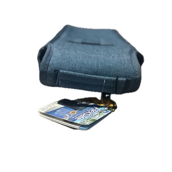 Aqua Vault FlexSafe Portable Travel
Safe, Blue NWT - Picture 5 of 9